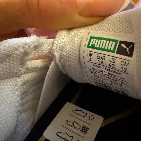 PUMA Kids White and Pink Sneakers brand new size 3 - Picture 8 of 8